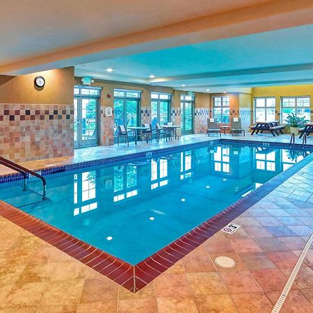 Residence Inn Minneapolis Плимут Экстерьер фото