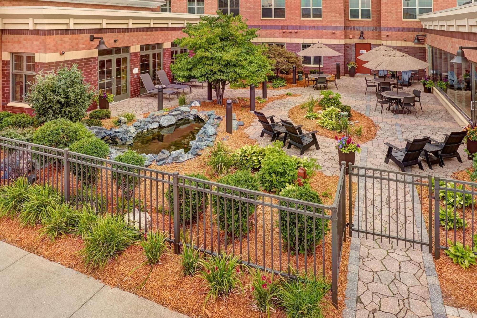 Residence Inn Minneapolis Плимут Экстерьер фото