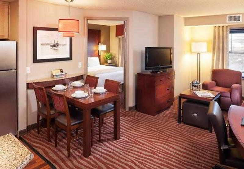 Residence Inn Minneapolis Плимут Экстерьер фото