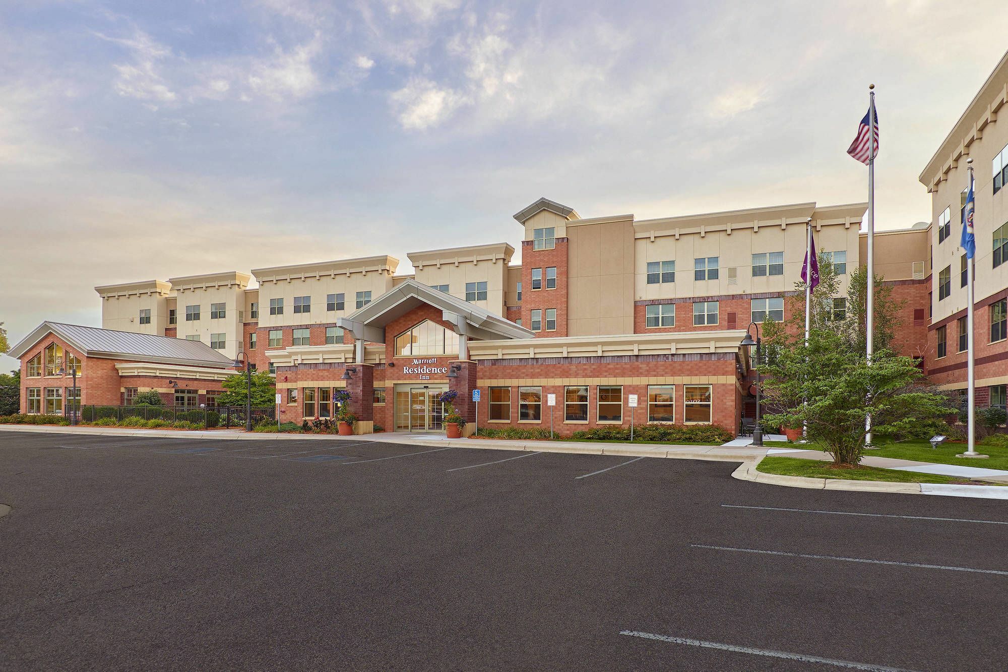 Residence Inn Minneapolis Плимут Экстерьер фото